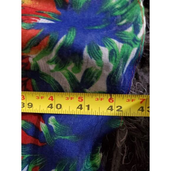 Tropical Beachy Colorful Fish Sarong Wrap Soft Vacation Cruise Scarf 42" X 68" - Picture 6 of 8